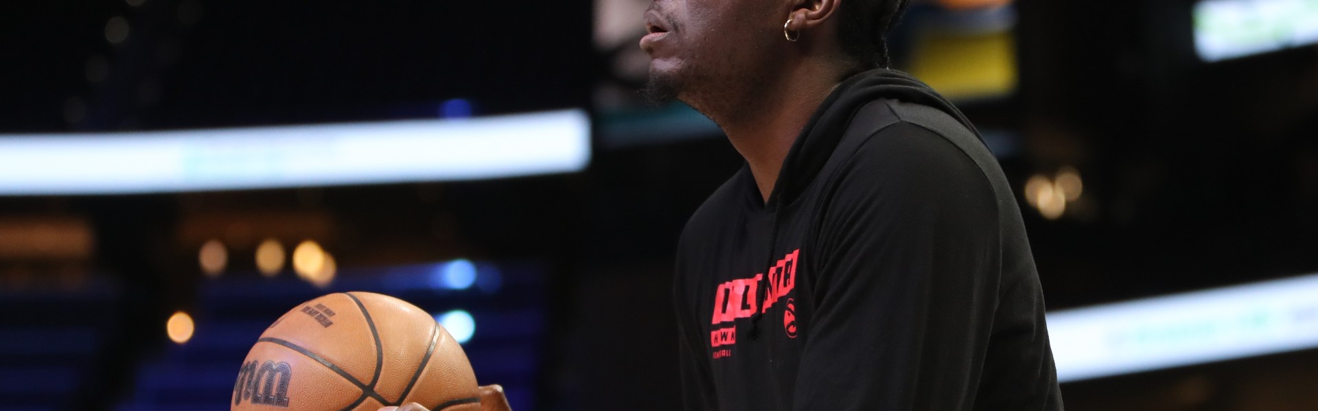 斯通：我觉得卡佩拉想念休斯敦 他希望加入真正有机会争冠的球队